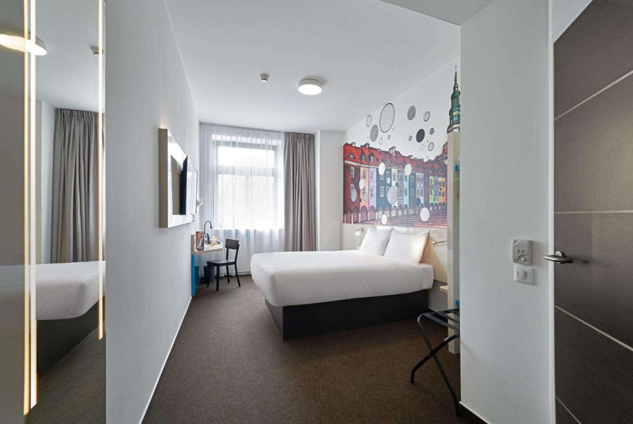 B&B Hotel Poznan Old Town Exteriör bild